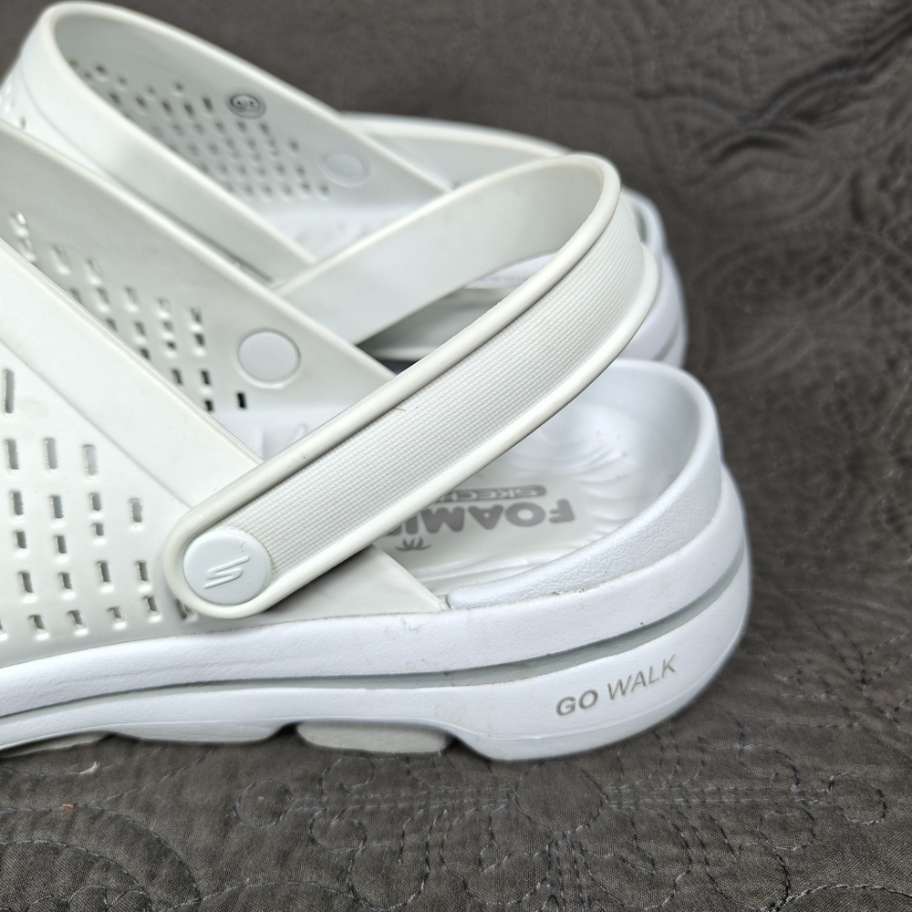 SKECHERS Foamies Go Walk Clog White Synthetic Slip On Women's Shoe Size 9.5 - Picture 4 of 8